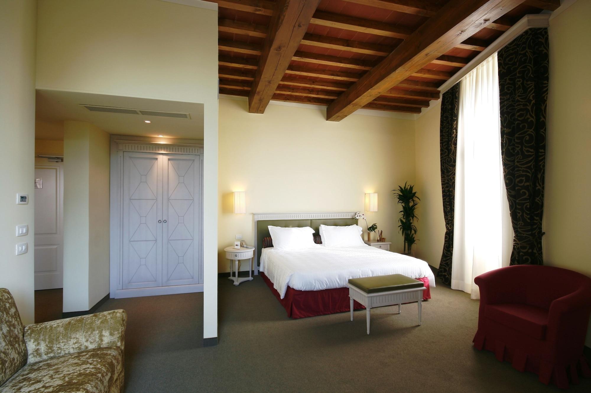 Lhp Hotel Черталдо Стая снимка